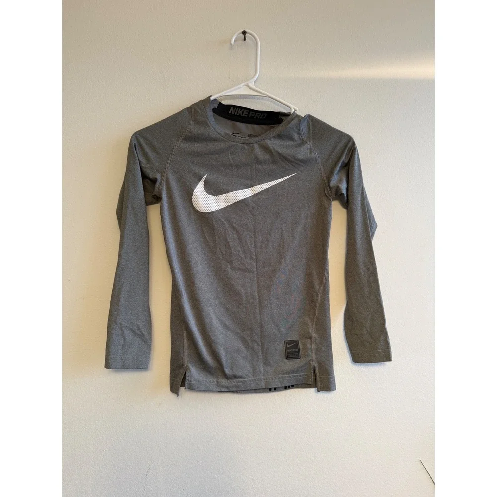 Nike Pro Kids Gray Dri-FIT Long Sleeve Compression Training Shirt Medium 2723‎
